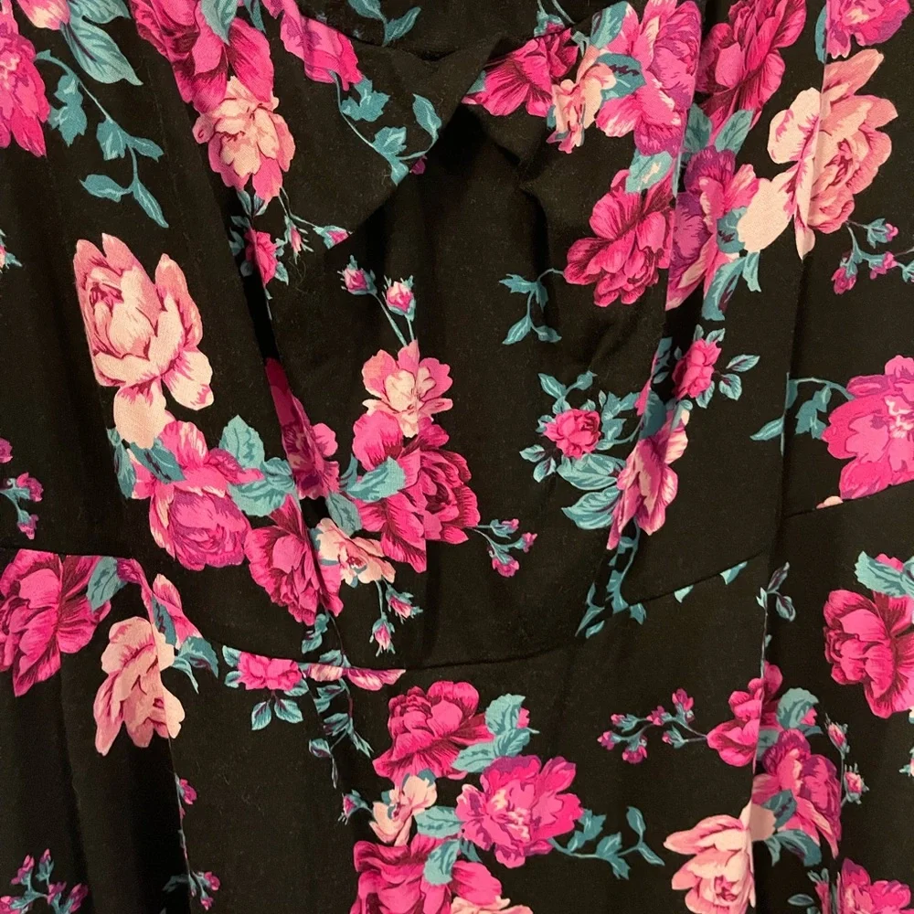 Dress - Picture 3 of 3